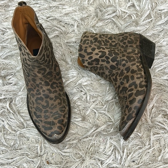 NIB Golden Goose Young Leopard-Print Leather Cowboy Boots in Beige Black Leo Sz6 - Picture 6 of 14